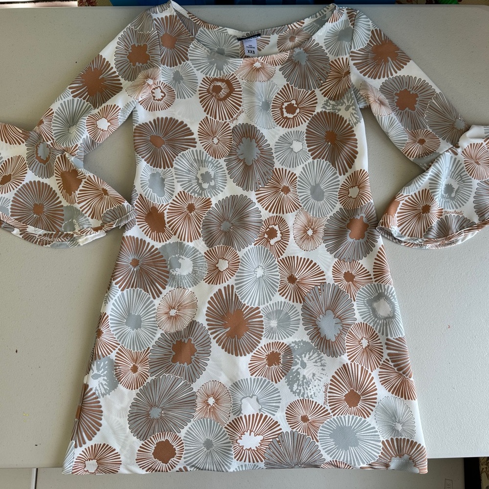 Manuhealiʻi opihi print, bell sleeve dress